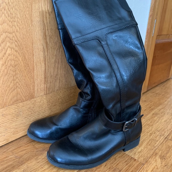 croft & barrow Shoes - Black knee high boots-size 7